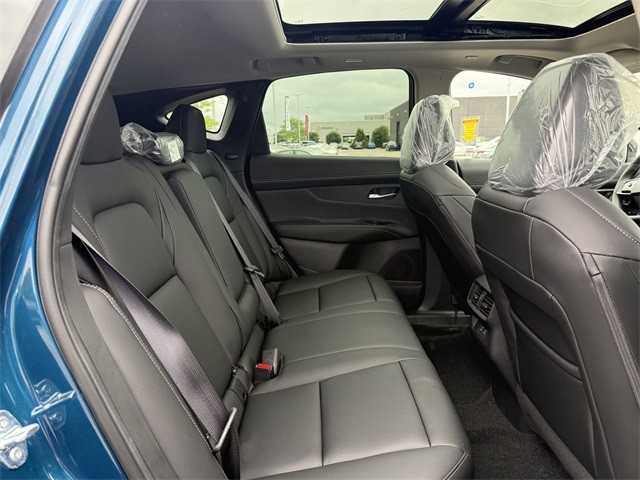 Nissan Murano Vehicle Full-screen Gallery Image 25