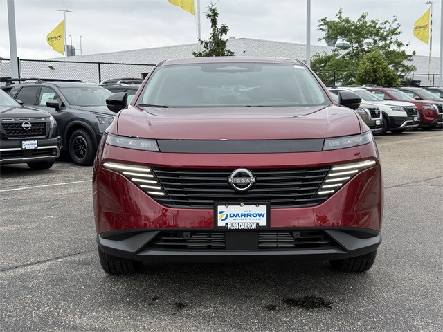 Nissan Murano Vehicle Full-screen Gallery Image 2