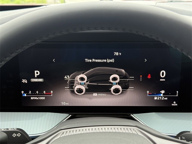 Nissan Murano Vehicle Full-screen Gallery Image 17