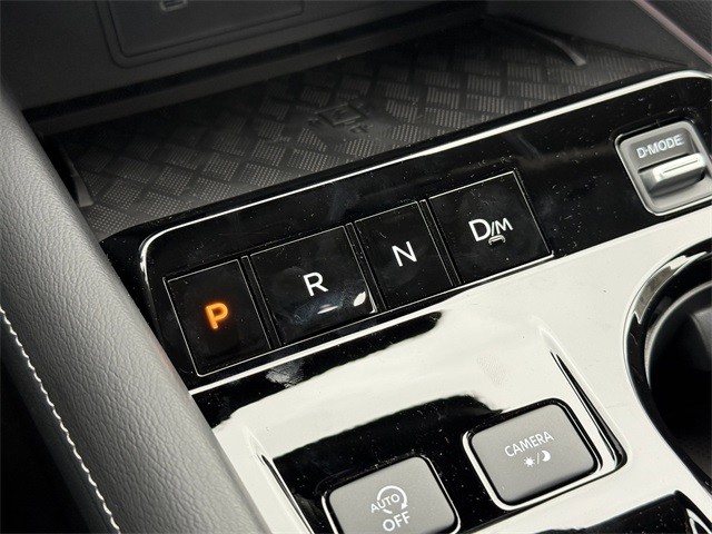 Nissan Murano Vehicle Full-screen Gallery Image 22