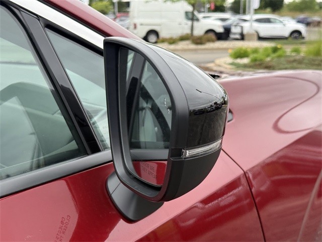 Nissan Murano Vehicle Full-screen Gallery Image 23