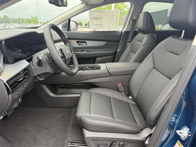 Nissan Murano Vehicle Full-screen Gallery Image 12