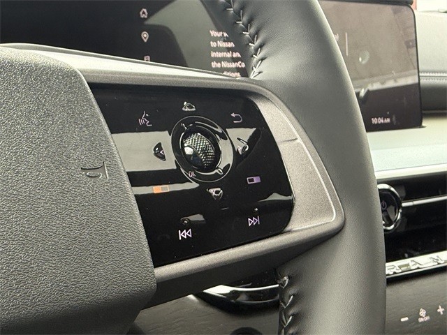 Nissan Murano Vehicle Full-screen Gallery Image 16