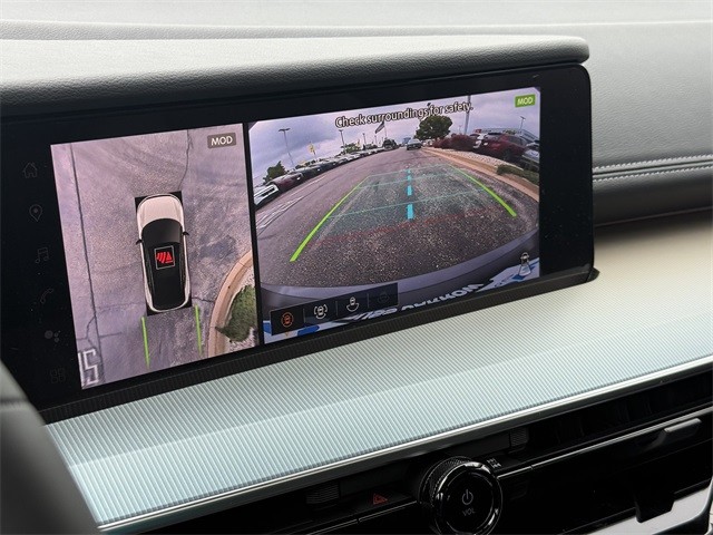 Nissan Murano Vehicle Full-screen Gallery Image 20