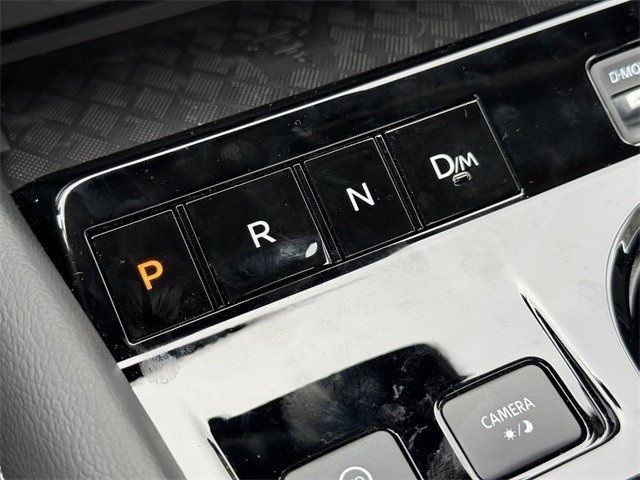 Nissan Murano Vehicle Full-screen Gallery Image 22