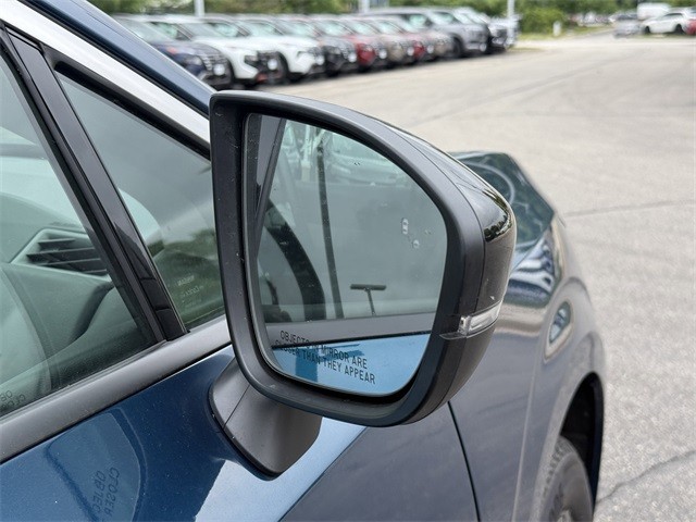 Nissan Murano Vehicle Full-screen Gallery Image 23