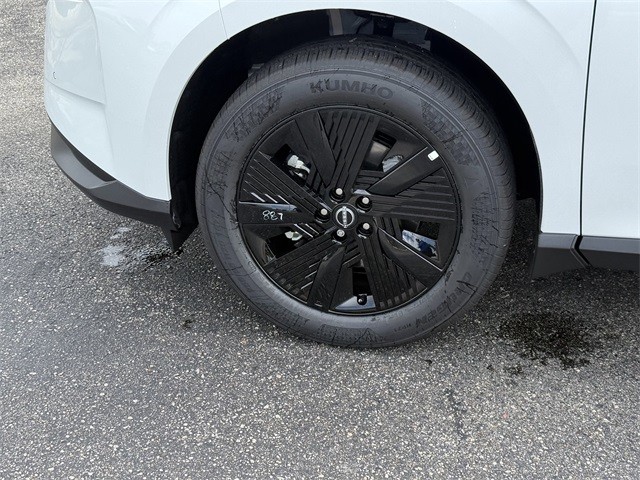 Nissan Murano Vehicle Full-screen Gallery Image 9