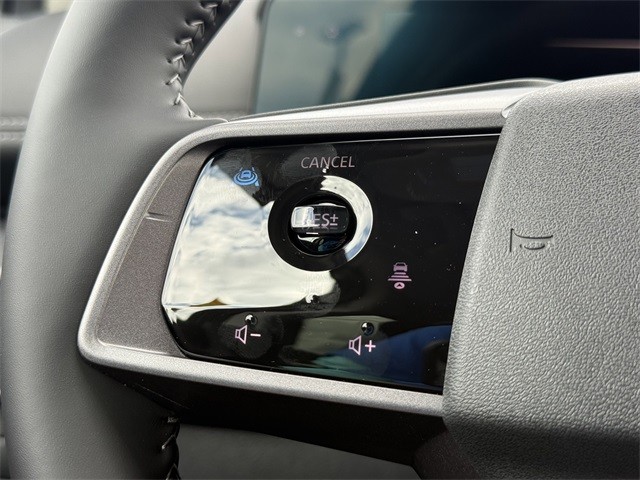 Nissan Murano Vehicle Full-screen Gallery Image 15