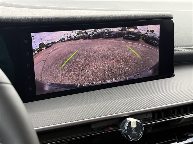 Nissan Murano Vehicle Full-screen Gallery Image 20