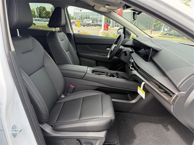 Nissan Murano Vehicle Full-screen Gallery Image 24