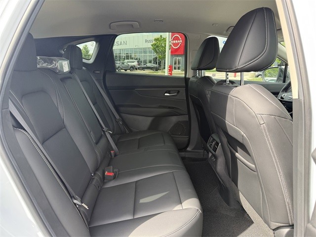 Nissan Murano Vehicle Full-screen Gallery Image 25