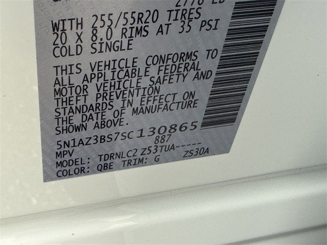 Nissan Murano Vehicle Full-screen Gallery Image 31