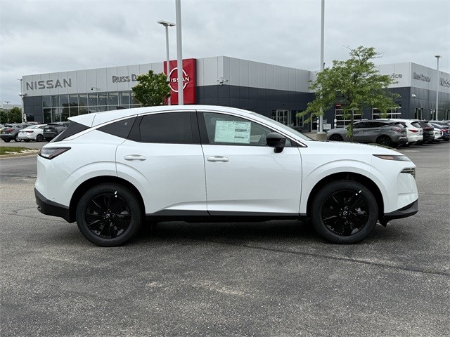 Nissan Murano Vehicle Full-screen Gallery Image 4