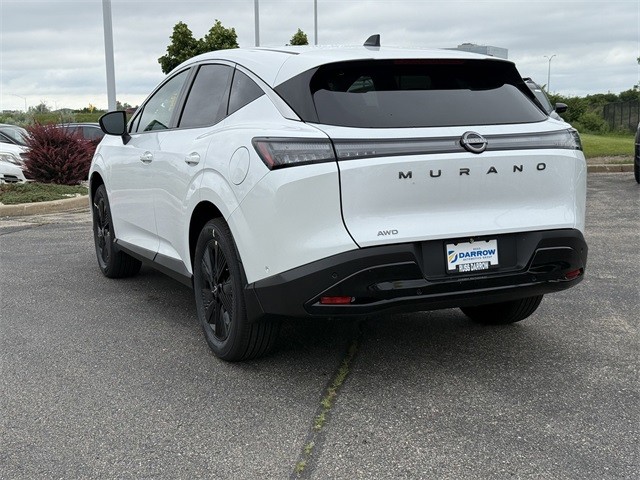 Nissan Murano Vehicle Full-screen Gallery Image 7