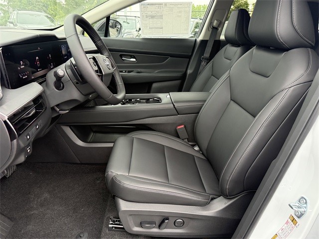 Nissan Murano Vehicle Full-screen Gallery Image 12