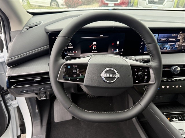 Nissan Murano Vehicle Full-screen Gallery Image 14