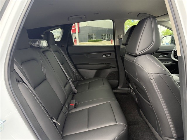 Nissan Murano Vehicle Full-screen Gallery Image 25