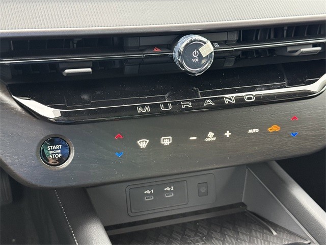 Nissan Murano Vehicle Full-screen Gallery Image 29