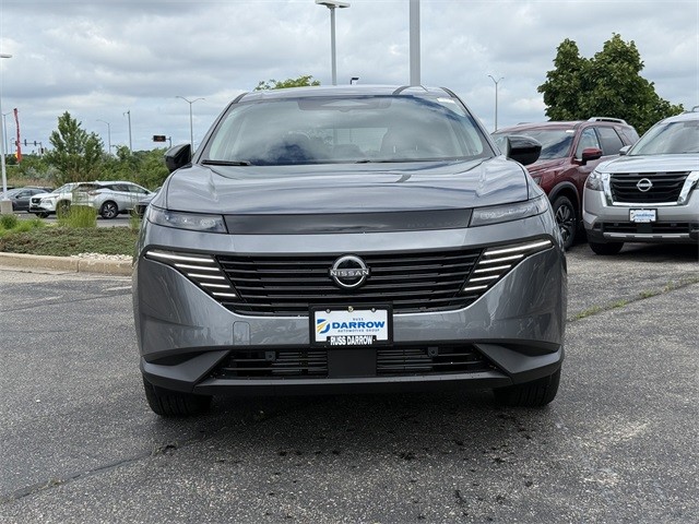 Nissan Murano Vehicle Full-screen Gallery Image 2