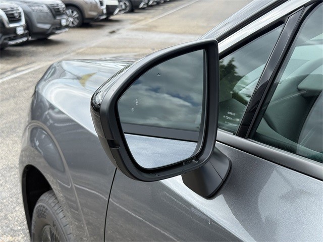 Nissan Murano Vehicle Full-screen Gallery Image 10