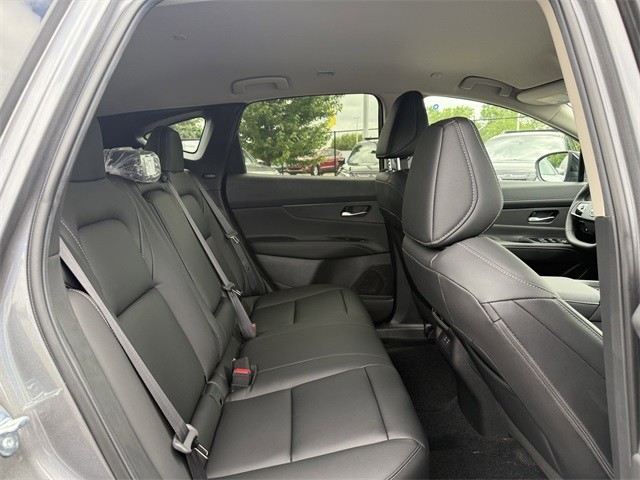 Nissan Murano Vehicle Full-screen Gallery Image 25