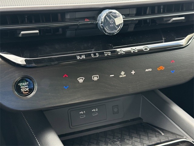 Nissan Murano Vehicle Full-screen Gallery Image 29