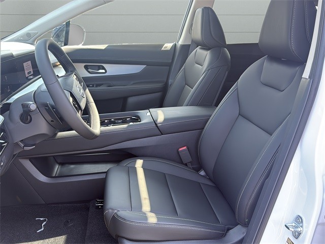 Nissan Murano Vehicle Full-screen Gallery Image 15