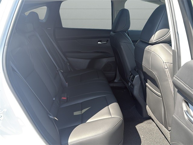 Nissan Murano Vehicle Full-screen Gallery Image 16