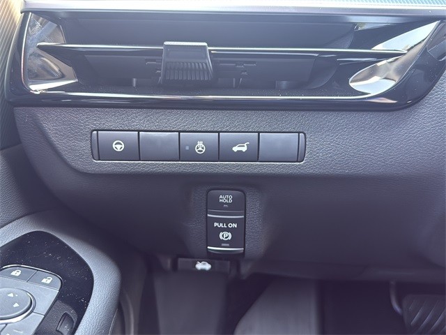 Nissan Murano Vehicle Full-screen Gallery Image 24