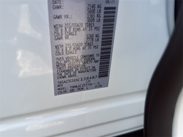 Nissan Murano Vehicle Full-screen Gallery Image 27