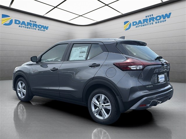 Nissan Kicks Play Vehicle Full-screen Gallery Image 2