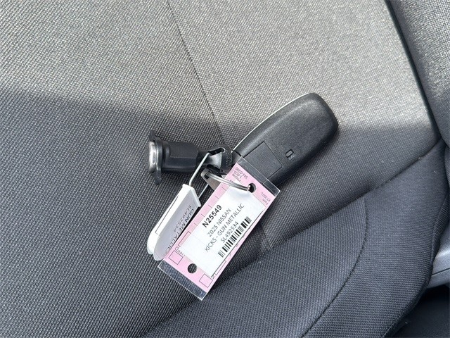 Nissan Kicks Play Vehicle Full-screen Gallery Image 8