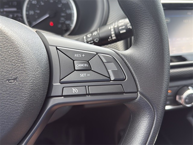 Nissan Kicks Play Vehicle Full-screen Gallery Image 18