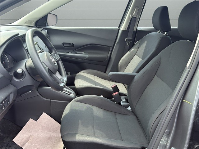 Nissan Kicks Play Vehicle Full-screen Gallery Image 25