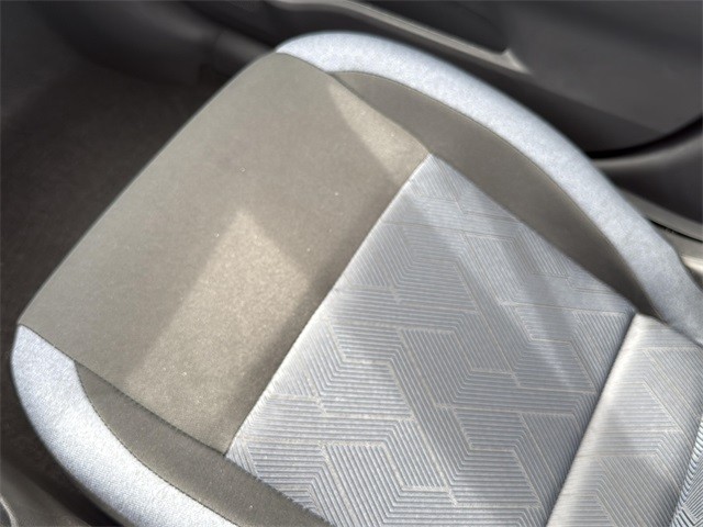 Nissan Versa Vehicle Full-screen Gallery Image 12