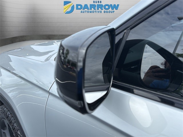 Jeep Grand Cherokee L Vehicle Full-screen Gallery Image 15