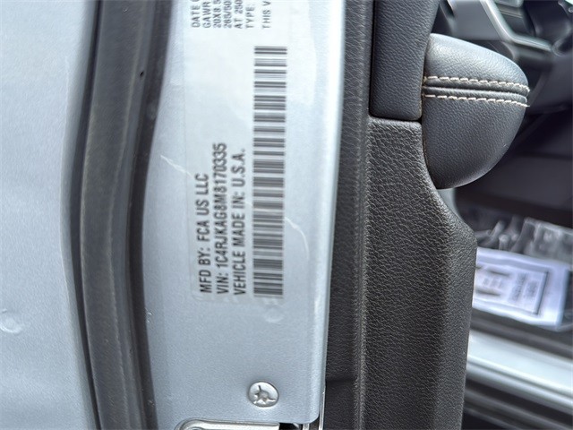 Jeep Grand Cherokee L Vehicle Full-screen Gallery Image 20