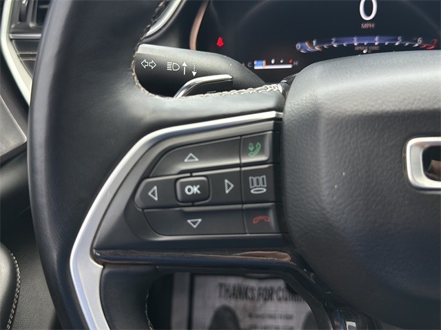 Jeep Grand Cherokee L Vehicle Full-screen Gallery Image 21