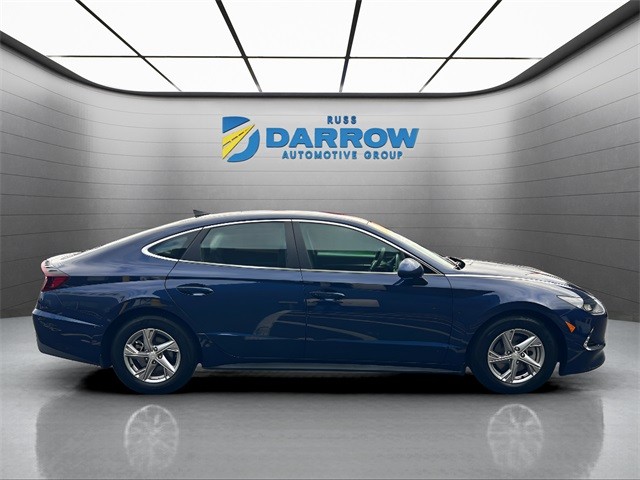 Hyundai Sonata Vehicle Full-screen Gallery Image 4
