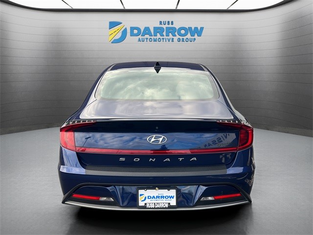 Hyundai Sonata Vehicle Full-screen Gallery Image 6