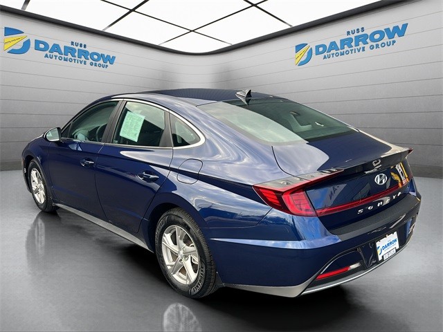 Hyundai Sonata Vehicle Full-screen Gallery Image 7