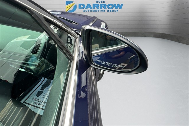 Hyundai Sonata Vehicle Full-screen Gallery Image 28