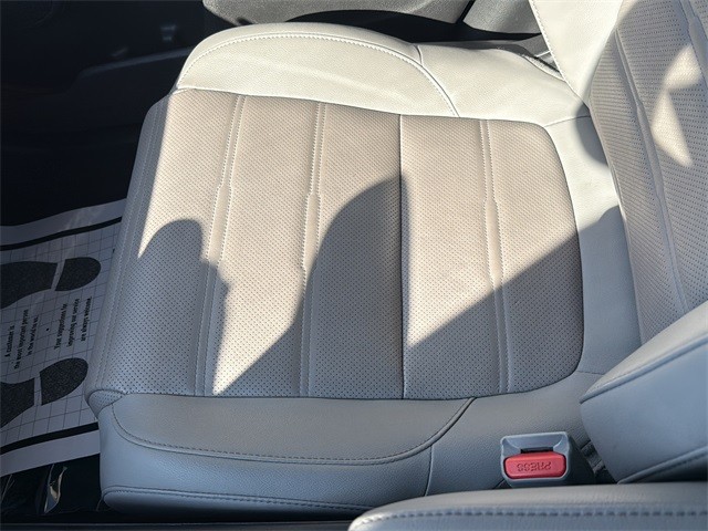 Honda CR-V Vehicle Full-screen Gallery Image 27