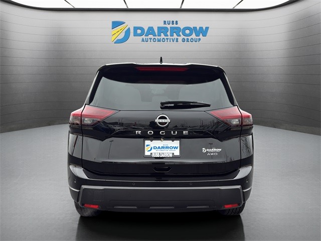 Nissan Rogue Vehicle Full-screen Gallery Image 4