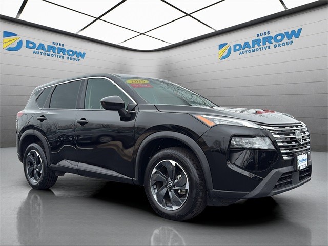 Nissan Rogue Vehicle Full-screen Gallery Image 7