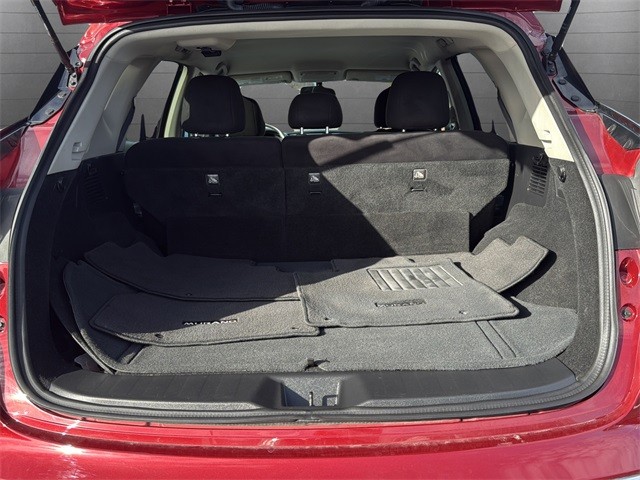 Nissan Murano Vehicle Full-screen Gallery Image 13