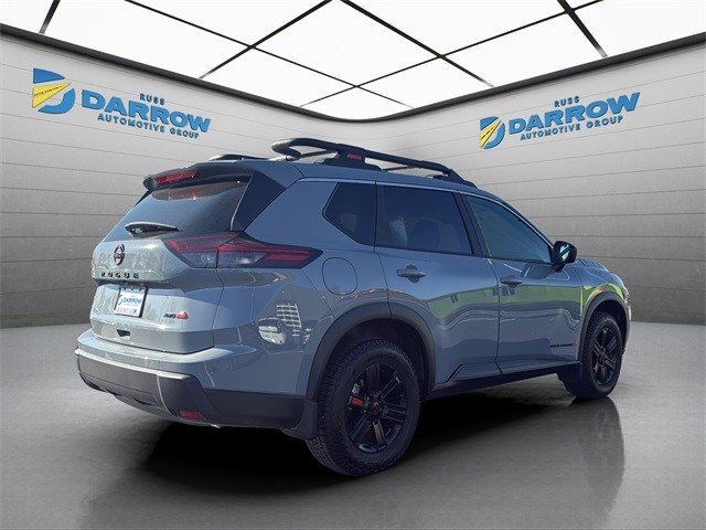 Nissan Rogue Vehicle Full-screen Gallery Image 5