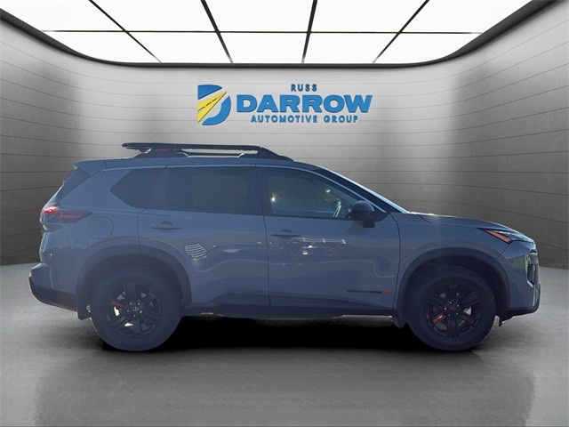 Nissan Rogue Vehicle Full-screen Gallery Image 6