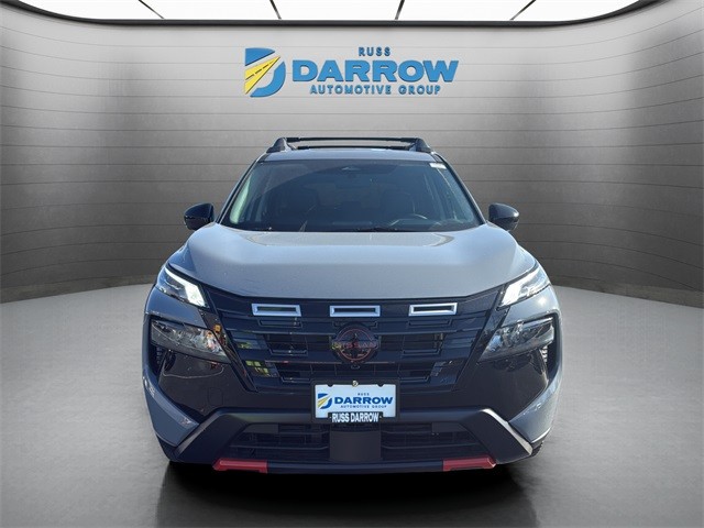 Nissan Rogue Vehicle Full-screen Gallery Image 8