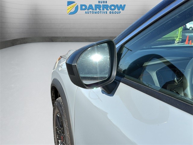 Nissan Rogue Vehicle Full-screen Gallery Image 14